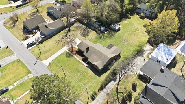 118 E Wyche Street, Whiteville, NC 28472