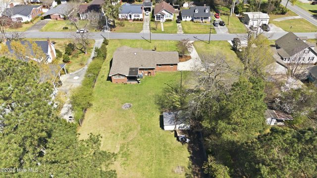 118 E Wyche Street, Whiteville, NC 28472