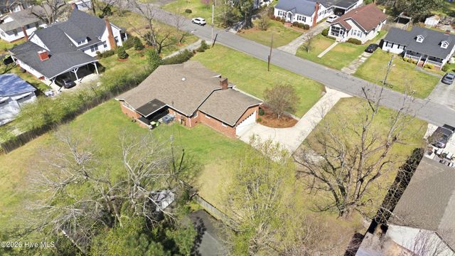 118 E Wyche Street, Whiteville, NC 28472