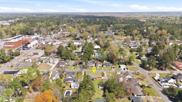 118 E Wyche Street, Whiteville, NC 28472