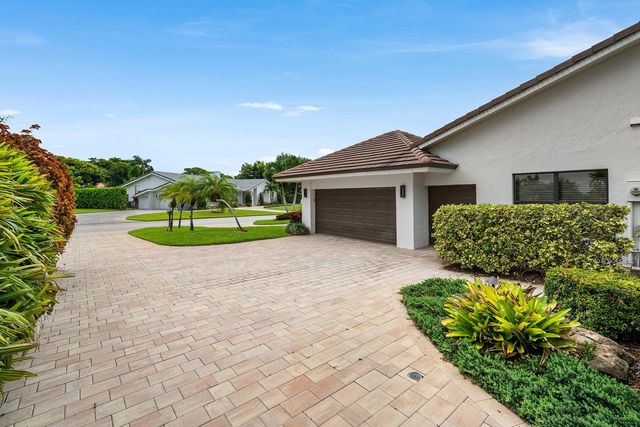 4668 Wildewood Drive, Delray Beach, FL 33445