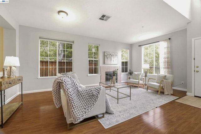 7445 Brigadoon Way, Dublin, CA 94568