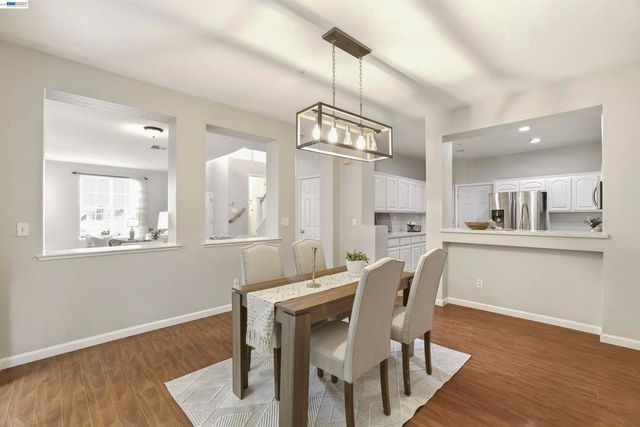 7445 Brigadoon Way, Dublin, CA 94568