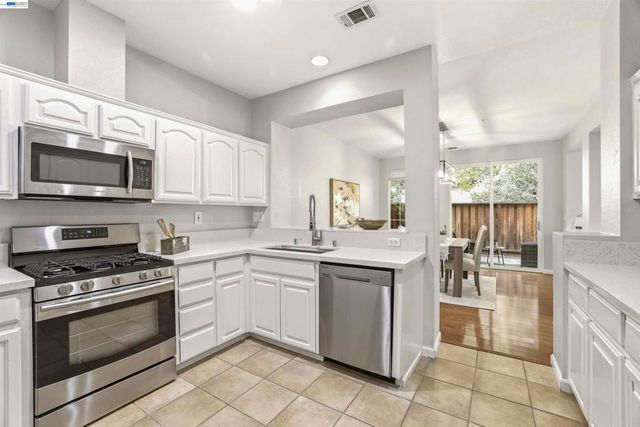 7445 Brigadoon Way, Dublin, CA 94568