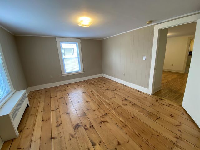 33-35 Elm Street, Newmarket, NH 03857