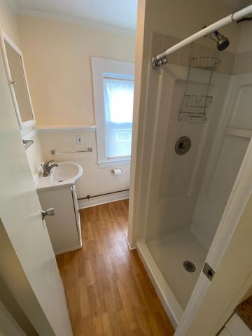 33-35 Elm Street, Newmarket, NH 03857