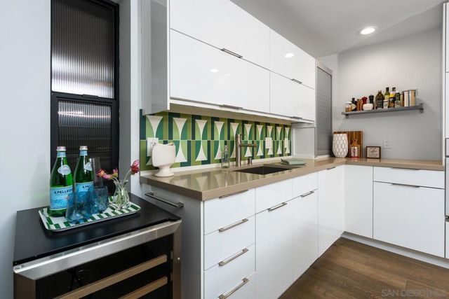 2130 Vallecitos 342, La Jolla, CA 92037