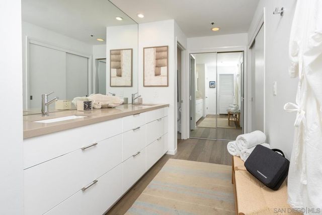 2130 Vallecitos 342, La Jolla, CA 92037