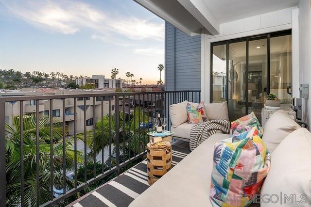 2130 Vallecitos 342, La Jolla, CA 92037