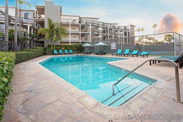 2130 Vallecitos 342, La Jolla, CA 92037