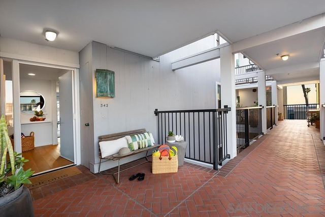 2130 Vallecitos 342, La Jolla, CA 92037