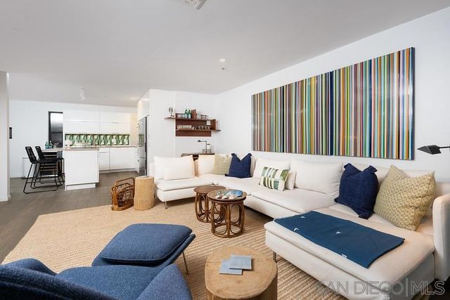 2130 Vallecitos 342, La Jolla, CA 92037