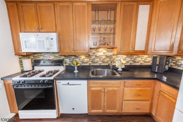 152 Belleville Ave 1, Bloomfield Twp., NJ 07003