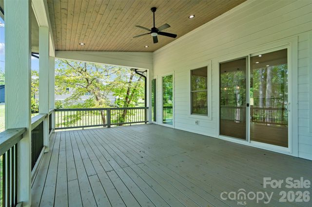 24 Copper Mill Court, Candler, NC 28715