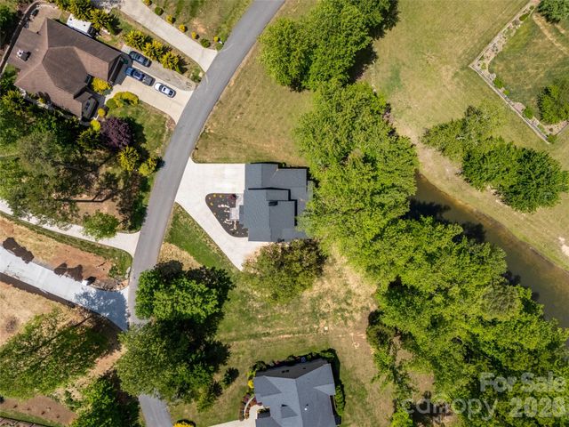24 Copper Mill Court, Candler, NC 28715