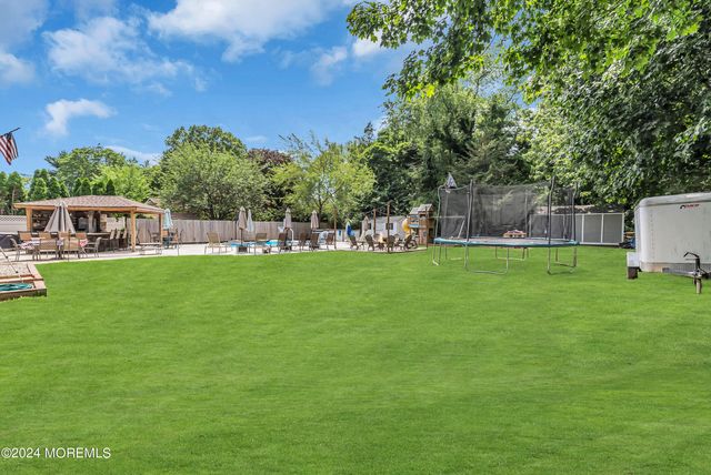27 Brookwillow Avenue, West Long Branch, NJ 07764