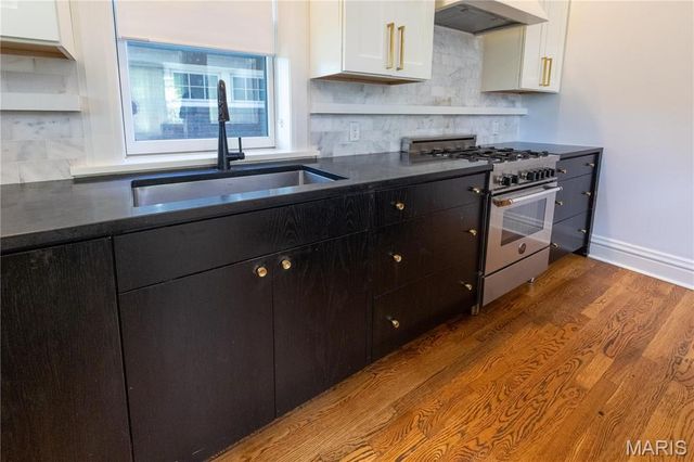 7118 Pershing Avenue, St Louis, MO 63130