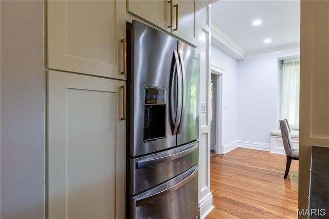 7118 Pershing Avenue, St Louis, MO 63130