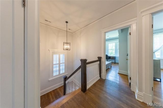7118 Pershing Avenue, St Louis, MO 63130
