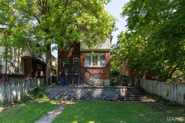 7118 Pershing Avenue, St Louis, MO 63130
