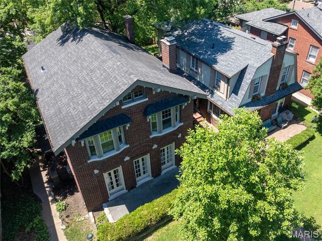 7118 Pershing Avenue, St Louis, MO 63130