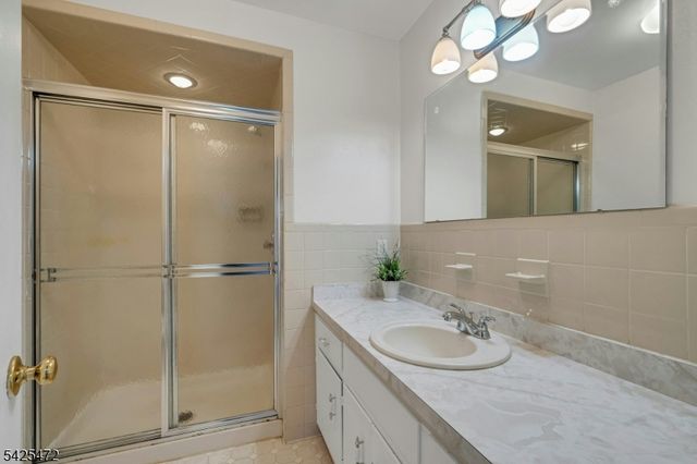 181 Powerville Rd, Boonton Twp., NJ 07005