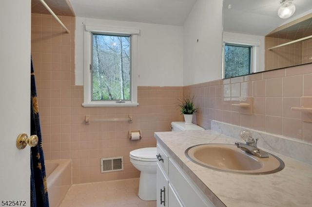 181 Powerville Rd, Boonton Twp., NJ 07005