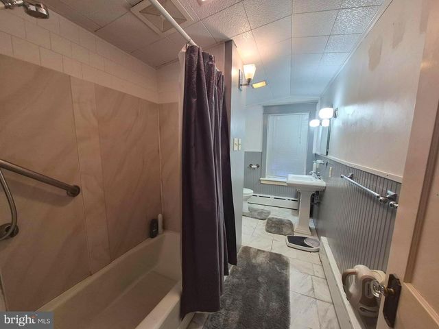 2446 GRANDVIEW AVE, Reading, PA 19606