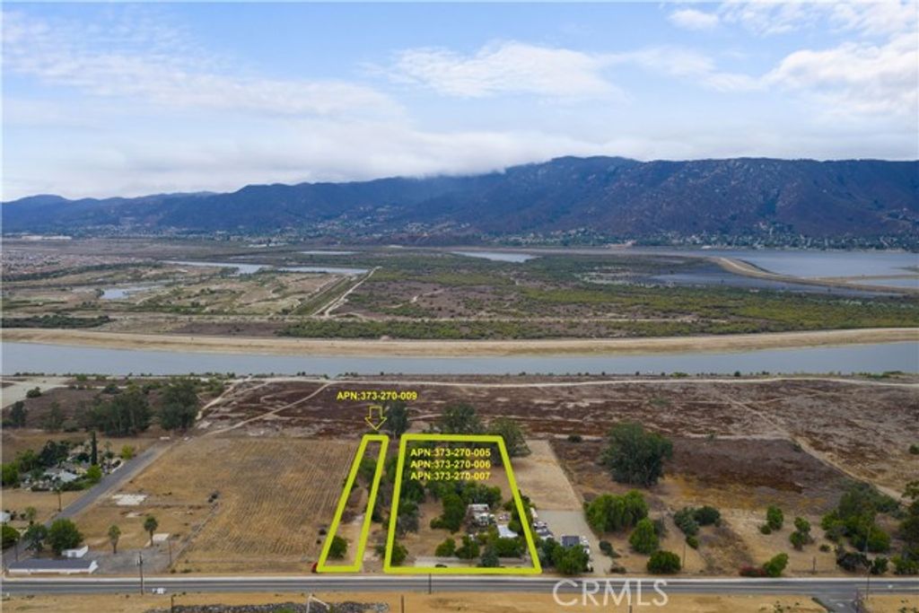 816 E Lakeshore, Lake Elsinore, CA 92530