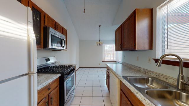 909 TEPIC Drive B, El Paso, TX 79912