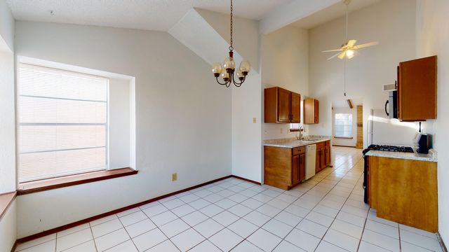 909 TEPIC Drive B, El Paso, TX 79912