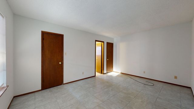 909 TEPIC Drive B, El Paso, TX 79912