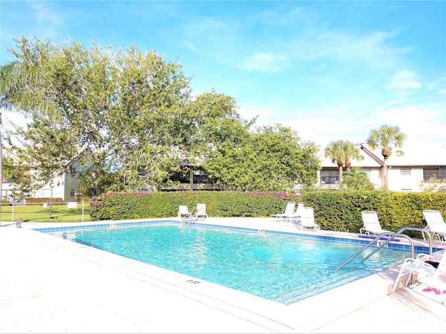 400 MISSION TRAIL E B, Venice, FL 34285