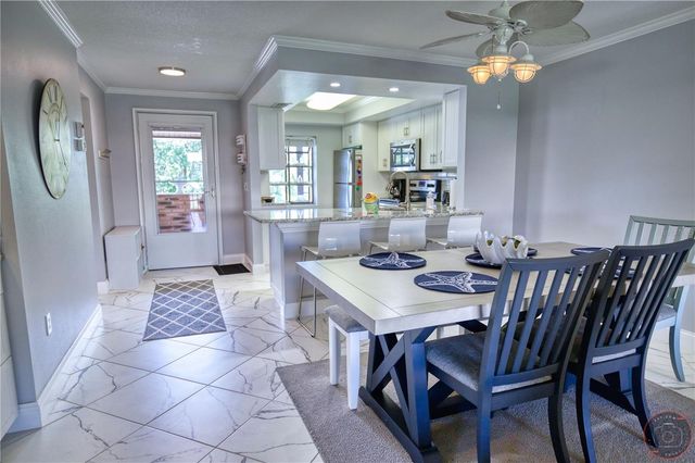 400 MISSION TRAIL E B, Venice, FL 34285