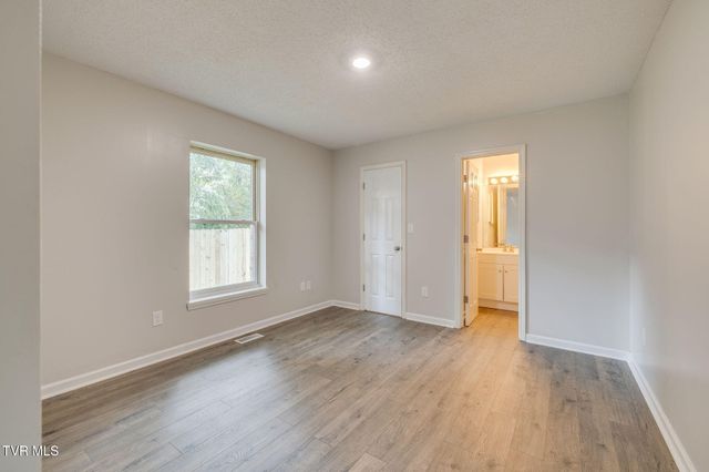 1009 East Myrtle Avenue, Johnson City, TN 37601
