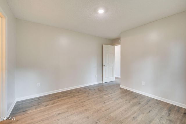 1009 East Myrtle Avenue, Johnson City, TN 37601