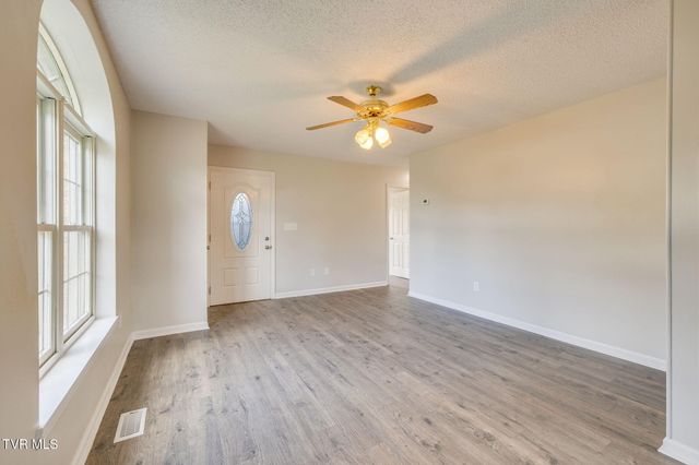 1009 East Myrtle Avenue, Johnson City, TN 37601