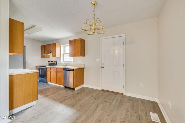 1009 East Myrtle Avenue, Johnson City, TN 37601
