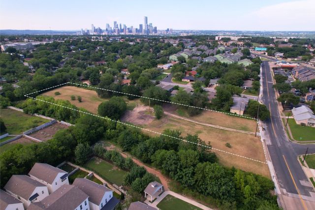 2610 & 2606 Metcalfe RD, Austin, TX 78741