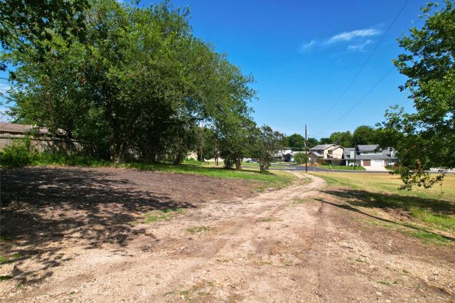 2610 & 2606 Metcalfe RD, Austin, TX 78741