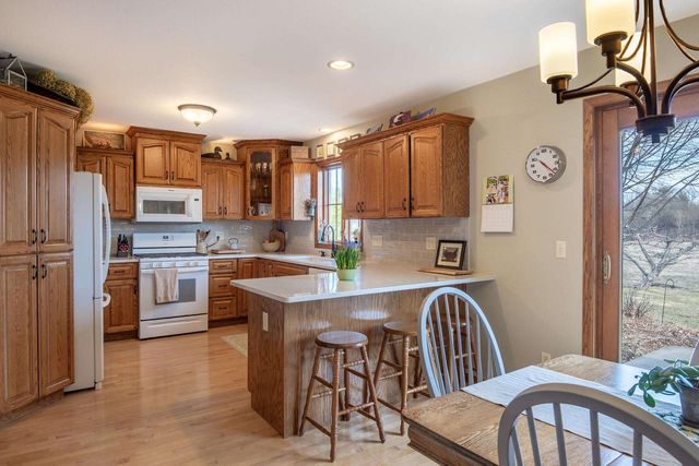 2840 Newport Avenue, Oshkosh, WI 54904