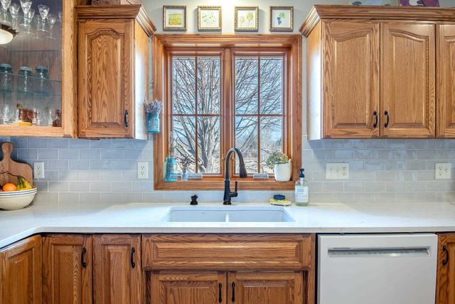 2840 Newport Avenue, Oshkosh, WI 54904