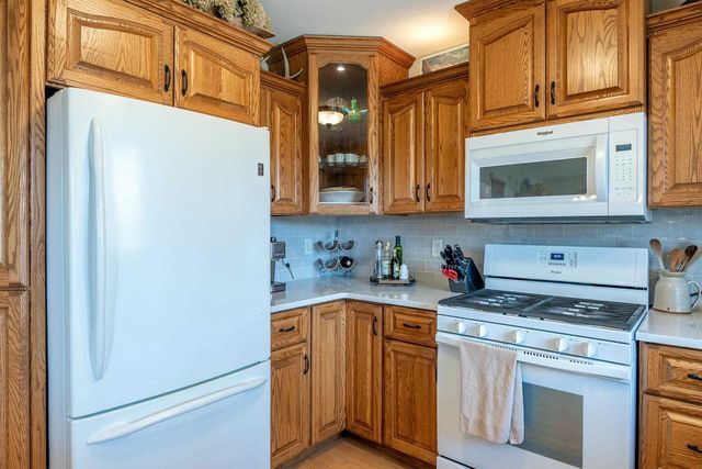 2840 Newport Avenue, Oshkosh, WI 54904