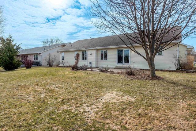 2840 Newport Avenue, Oshkosh, WI 54904