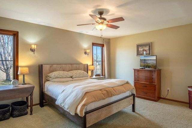 2840 Newport Avenue, Oshkosh, WI 54904