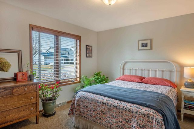 2840 Newport Avenue, Oshkosh, WI 54904