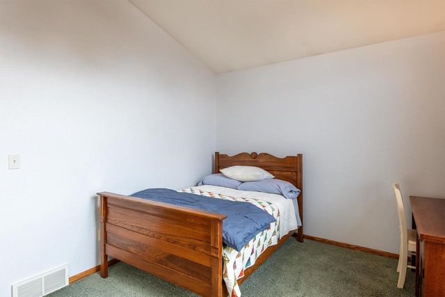 2840 Newport Avenue, Oshkosh, WI 54904