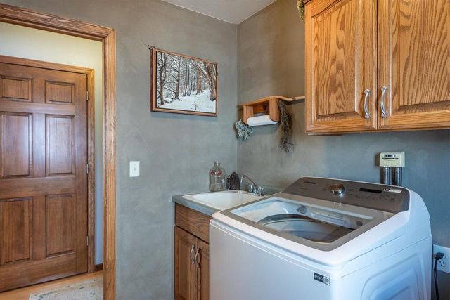 2840 Newport Avenue, Oshkosh, WI 54904