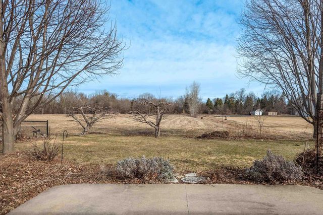 2840 Newport Avenue, Oshkosh, WI 54904