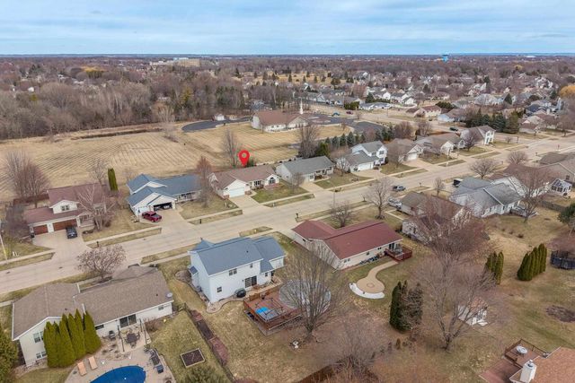 2840 Newport Avenue, Oshkosh, WI 54904